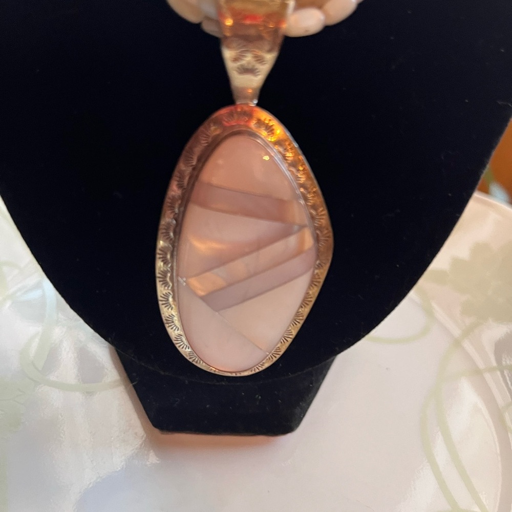 COPY - Elegant Mother of Pearl Pendant Necklace